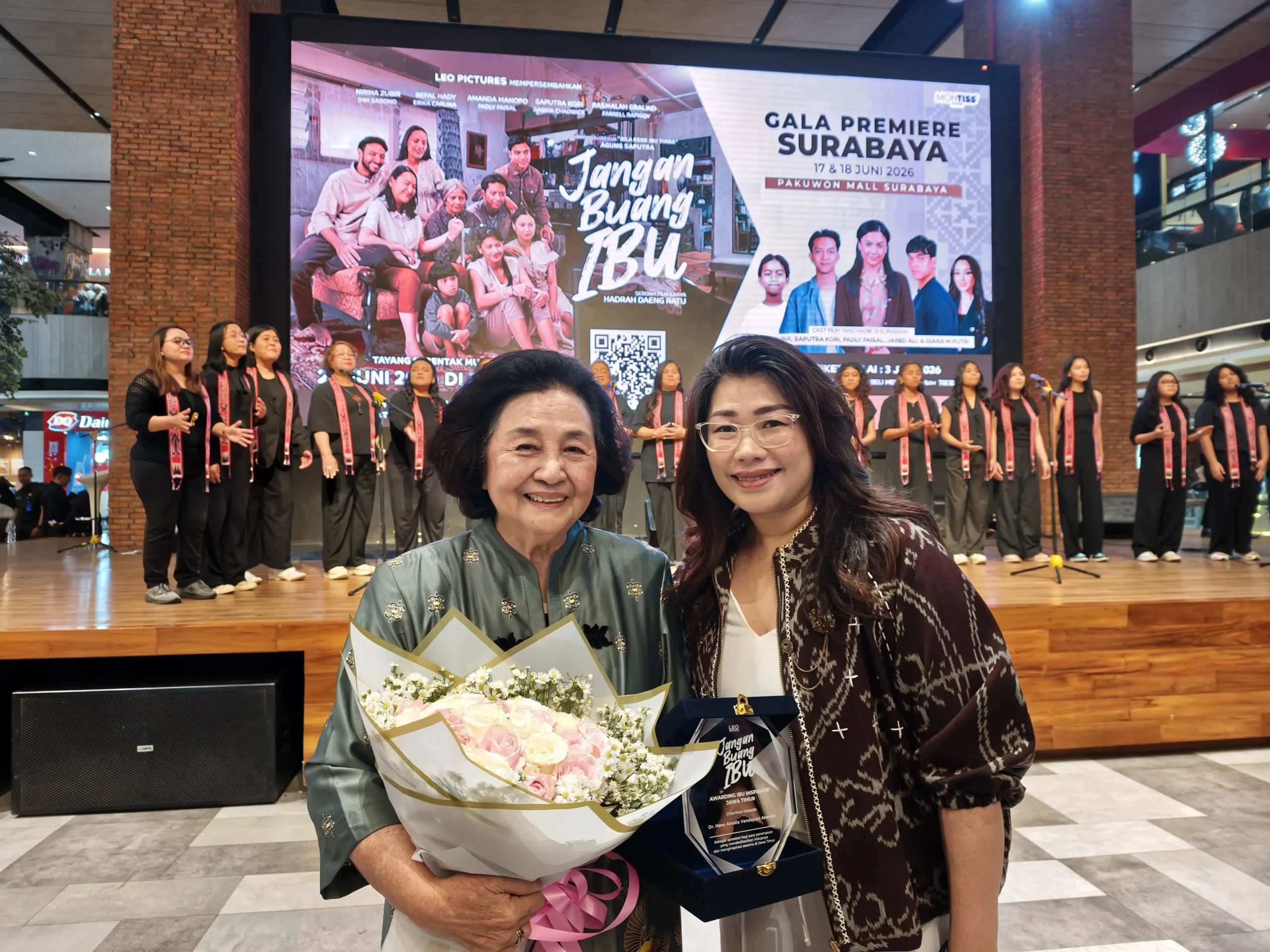 Mama-Hana-Wanita-Inspiratif-Jawa-Timur-A-scaled.webp