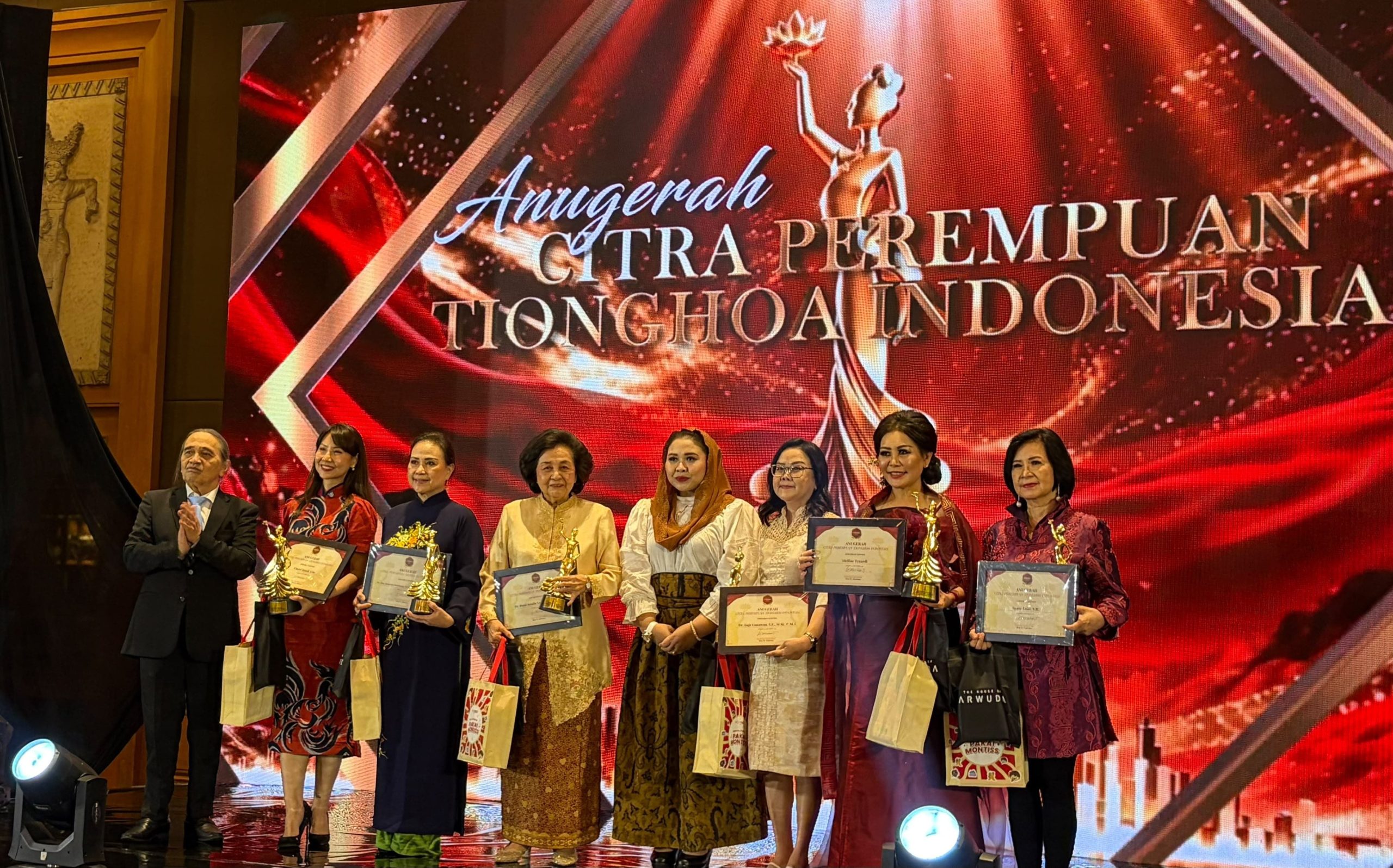 Mama Hana - Perempuan Tionghoa Indonesia 2